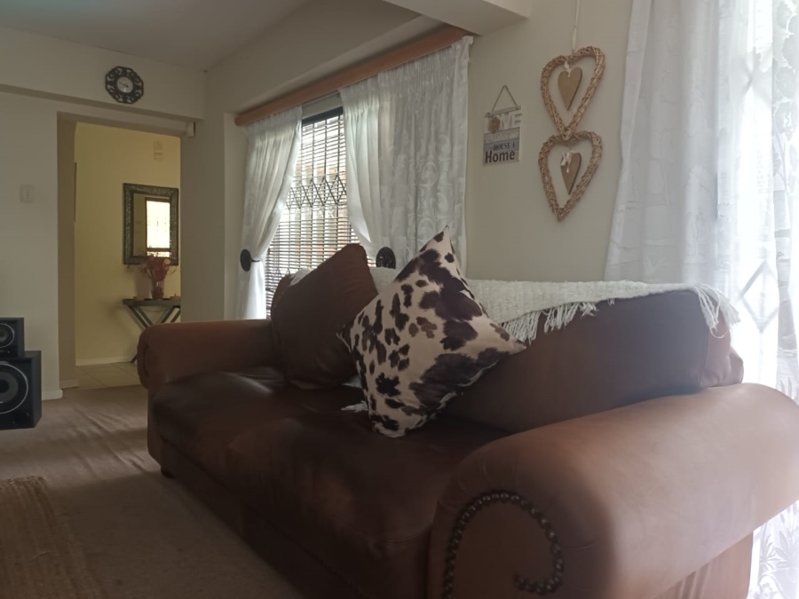  Bedroom Property for Sale in Dale View Eastern Cape